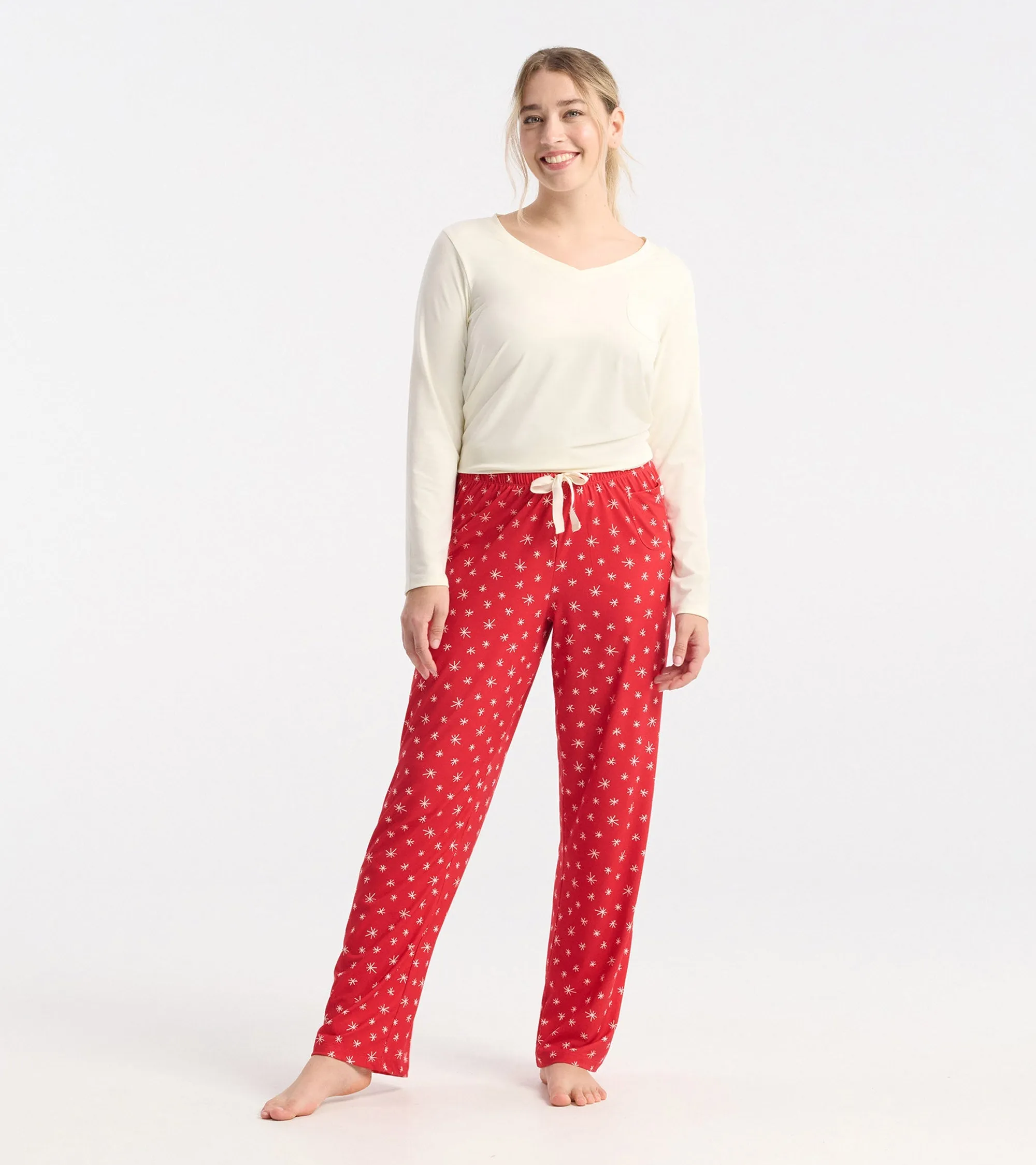 Capelton Road Women's Red Snowflakes Pajama Pants