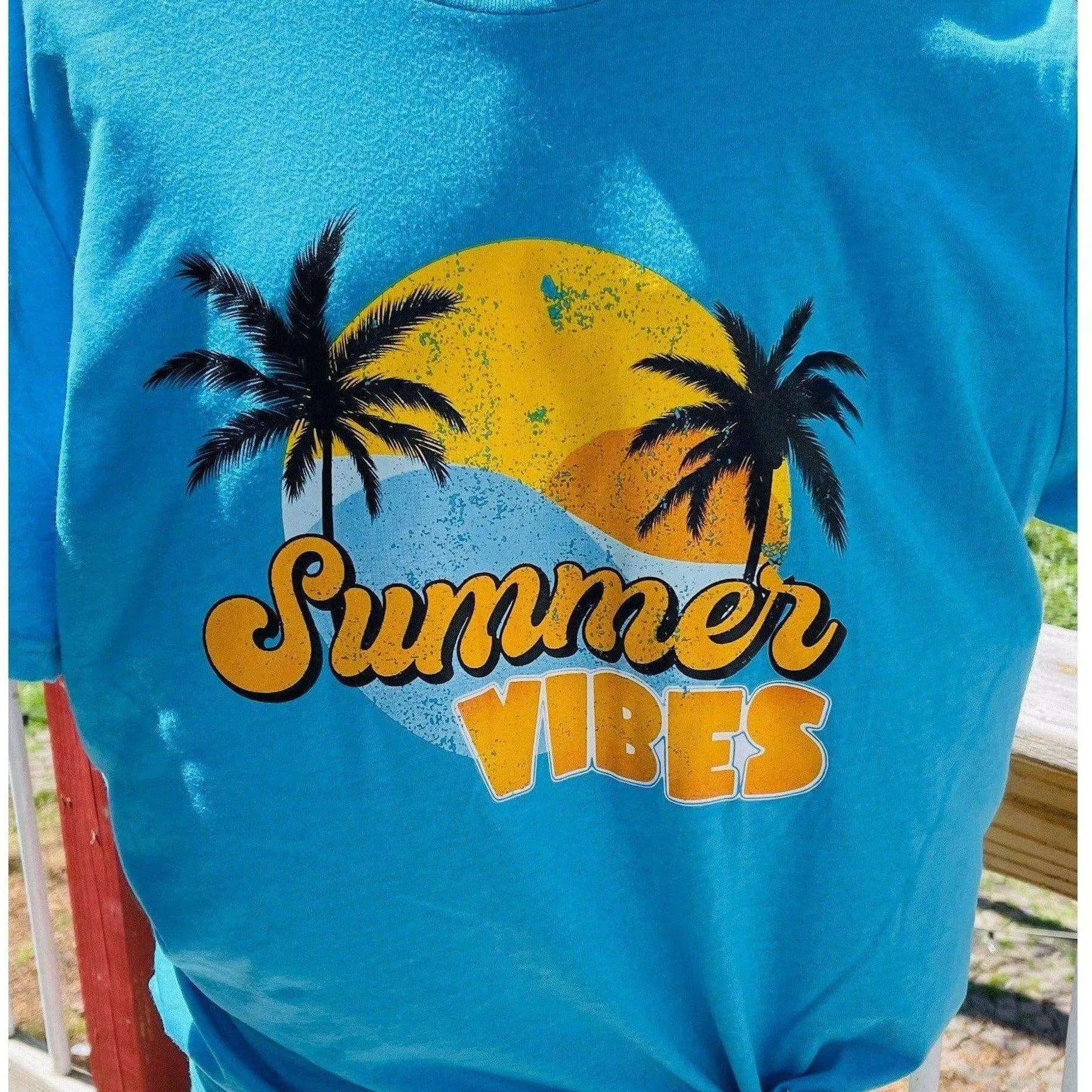 Summer Vibes - Retro-  Unisex T-shirts