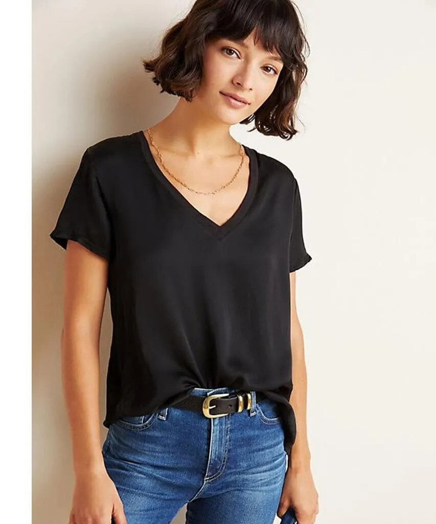 VNeck Curved Hem Tee Black