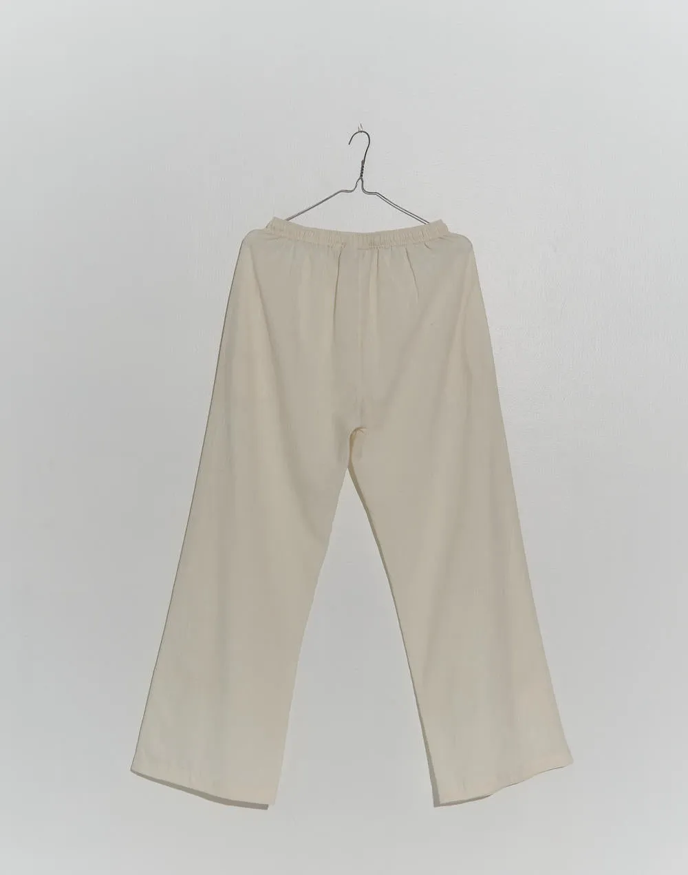 Wide-legged Relaxed Pants