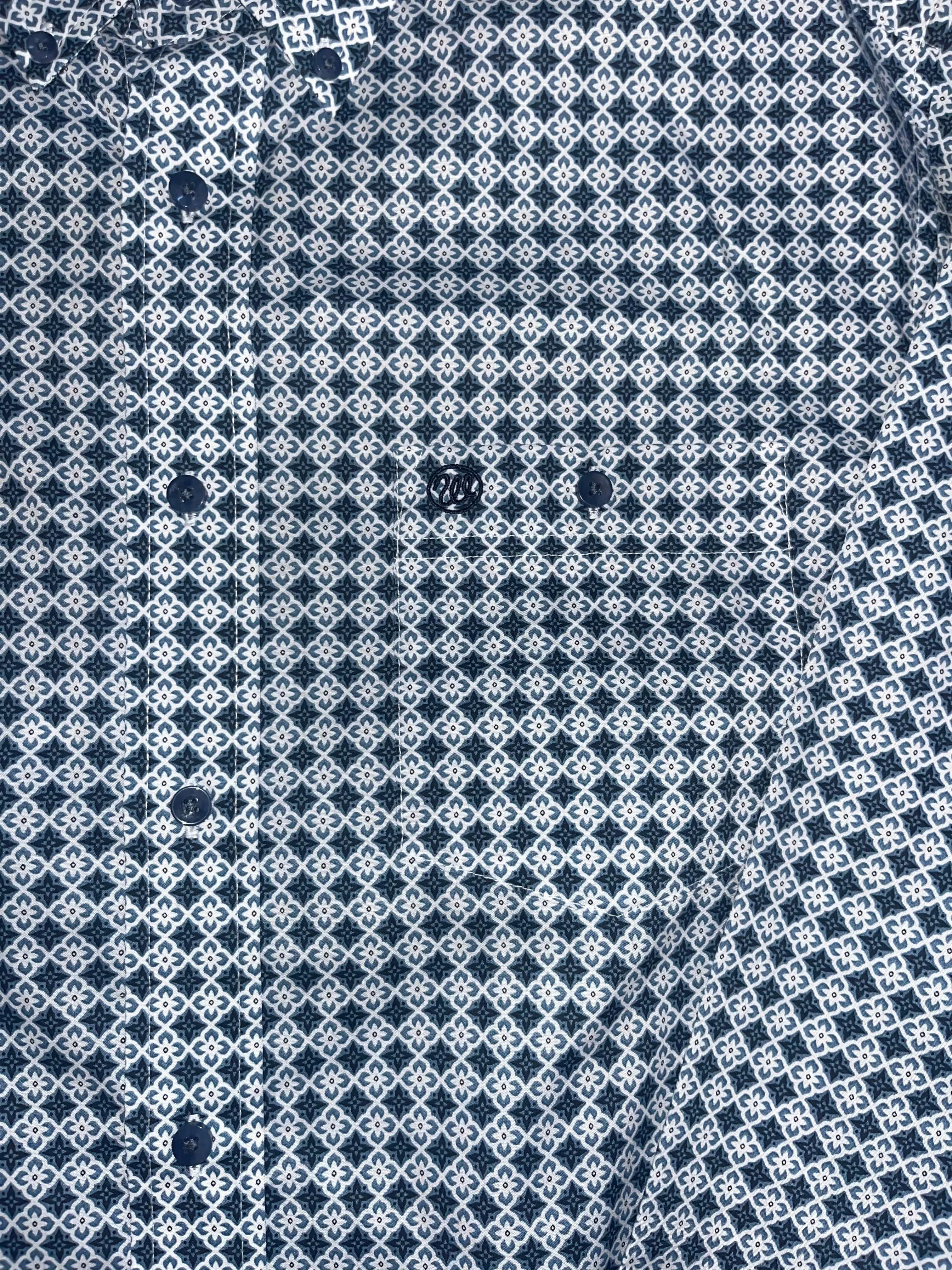 Wrangler Men’s Relaxed Fit Button Down Navy/White